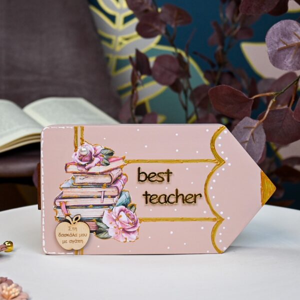Teacher-Table Decor