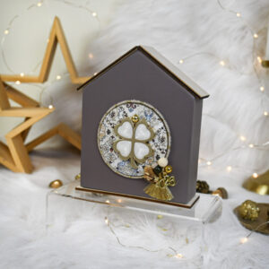 Royal Brown-Home With Four Leaf Glover